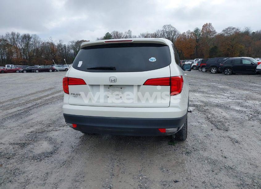 Photo 16 of 2018 Honda Pilot EX (VIN 5FNYF5H31JB020015)