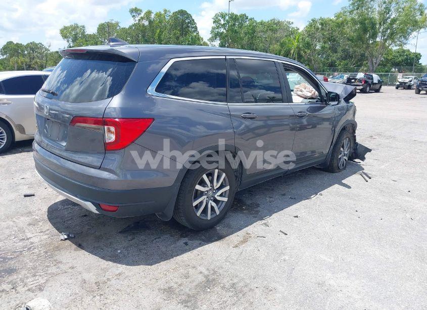 Photo 4 of 2019 Honda Pilot EX (VIN 5FNYF5H31KB008884)