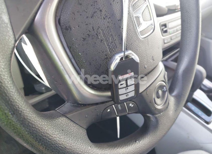 Photo 11 of 2017 Honda Pilot EX (VIN 5FNYF5H32HB026819)