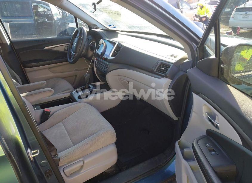 Photo 5 of 2017 Honda Pilot EX (VIN 5FNYF5H32HB026819)