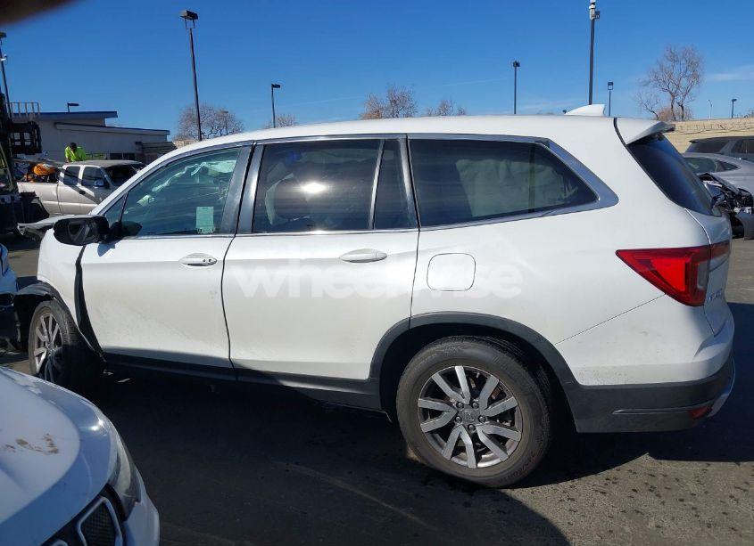 Photo 15 of 2021 Honda Pilot 2WD EX (VIN 5FNYF5H32MB016463)
