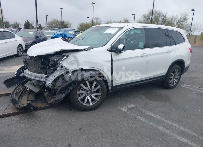 Photo 2 of 2021 Honda Pilot 2WD EX (VIN 5FNYF5H32MB016463)