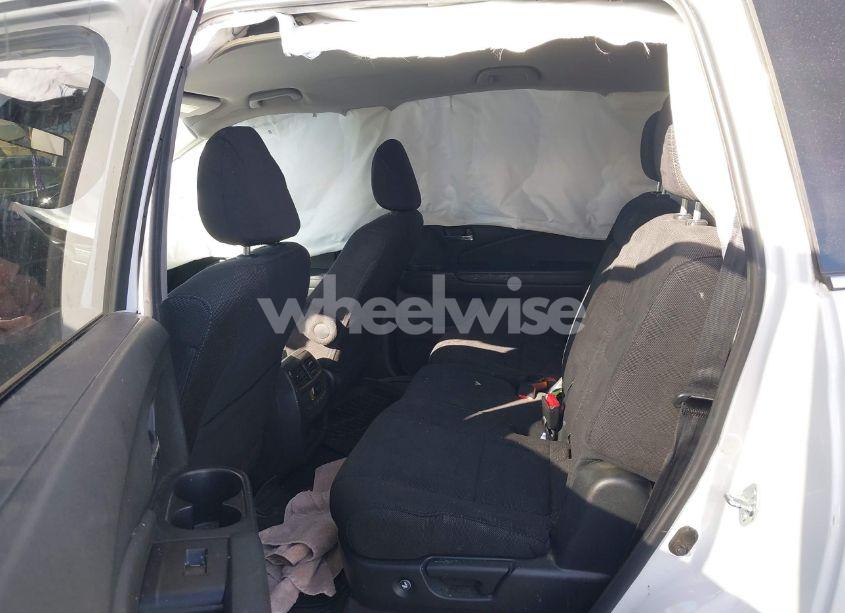 Photo 8 of 2021 Honda Pilot 2WD EX (VIN 5FNYF5H32MB016463)