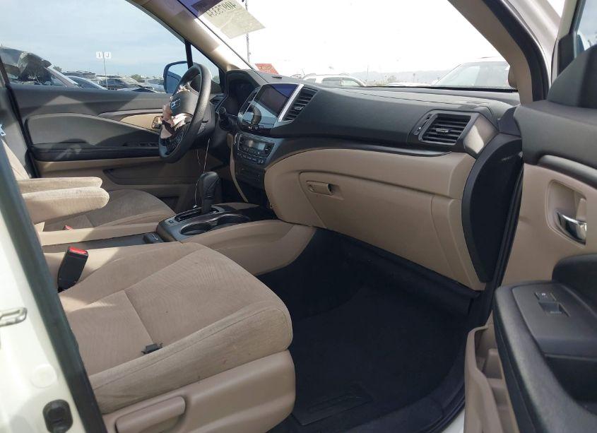 Photo 5 of 2017 Honda Pilot EX (VIN 5FNYF5H33HB006594)