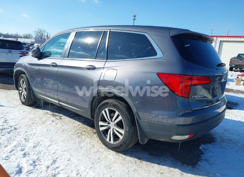 Photo 3 of 2018 Honda Pilot EX (VIN 5FNYF5H33JB006276)