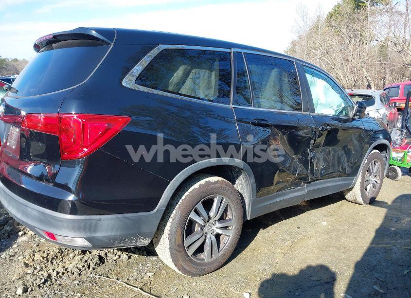 Photo 6 of 2018 Honda Pilot EX (VIN 5FNYF5H33JB029458)