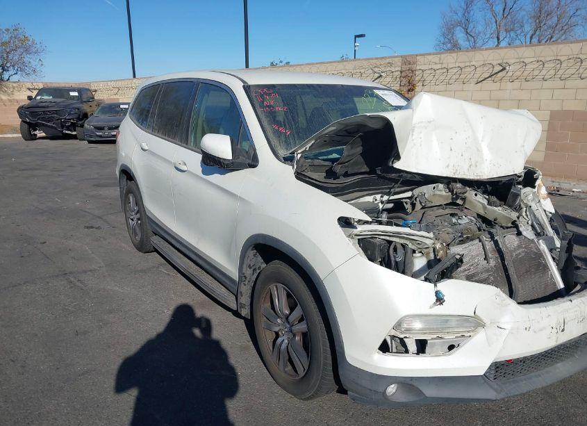 2016 Honda Pilot EX (VIN 5FNYF5H34GB043832) main photo