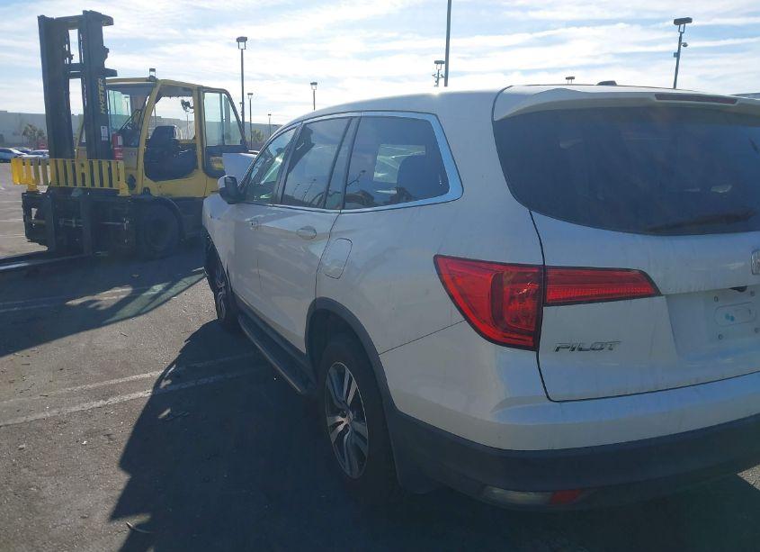Photo 3 of 2016 Honda Pilot EX (VIN 5FNYF5H34GB043832)