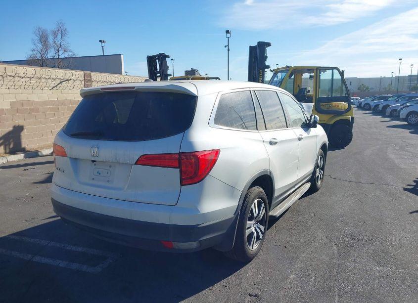 Photo 4 of 2016 Honda Pilot EX (VIN 5FNYF5H34GB043832)