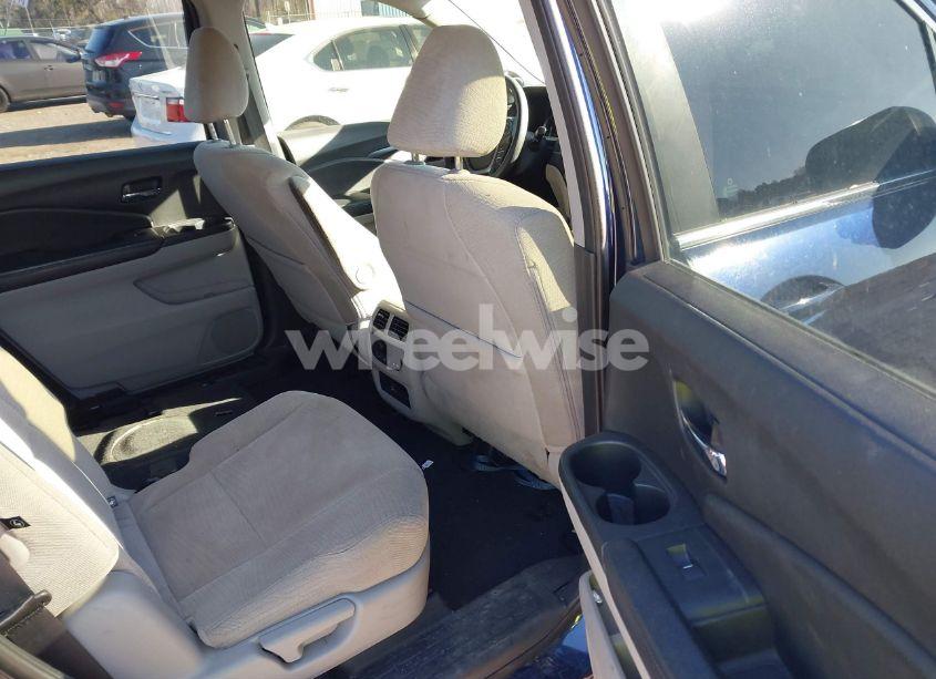 Photo 8 of 2016 Honda Pilot EX (VIN 5FNYF5H34GB052983)