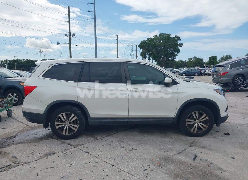 Photo 13 of 2016 Honda Pilot EX (VIN 5FNYF5H35GB001217)