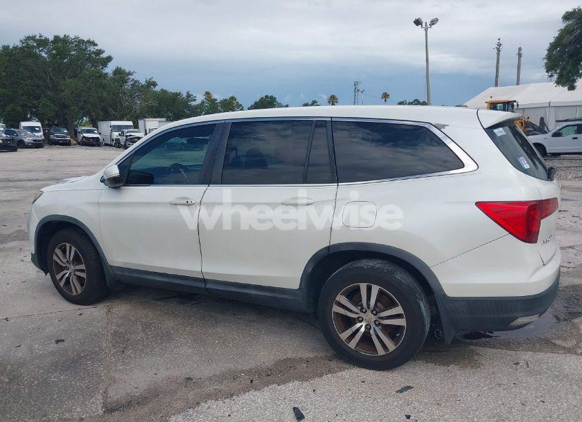 Photo 14 of 2016 Honda Pilot EX (VIN 5FNYF5H35GB001217)