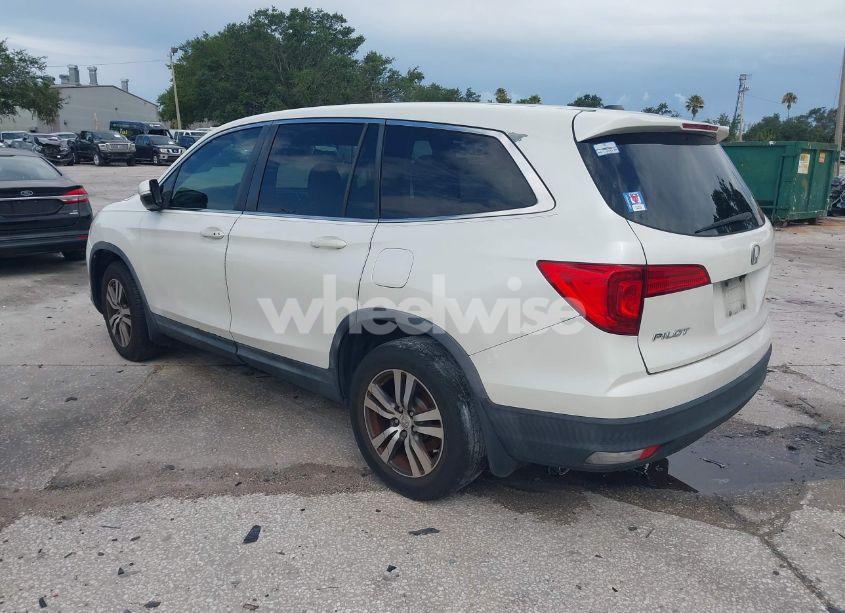 Photo 3 of 2016 Honda Pilot EX (VIN 5FNYF5H35GB001217)