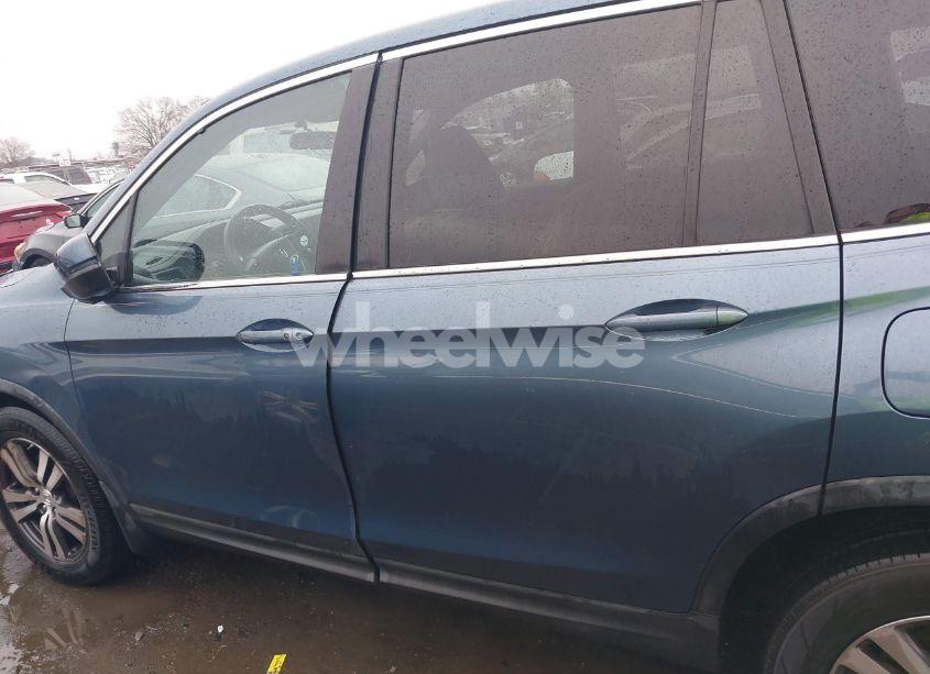 Photo 14 of 2016 Honda Pilot EX (VIN 5FNYF5H35GB024612)