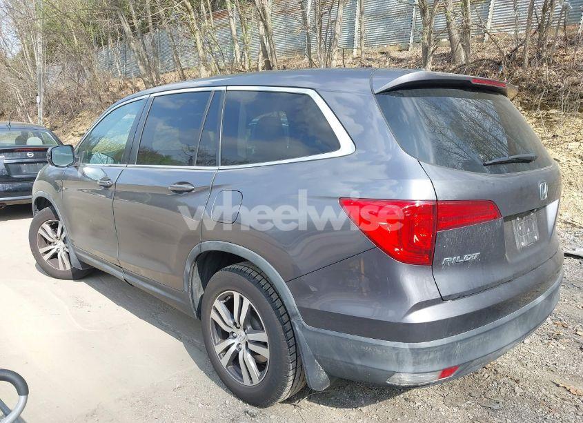 Photo 3 of 2016 Honda Pilot EX (VIN 5FNYF5H35GB028174)