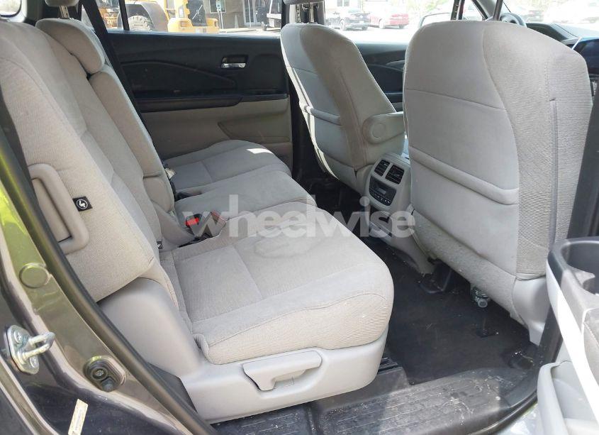 Photo 8 of 2016 Honda Pilot EX (VIN 5FNYF5H35GB028174)
