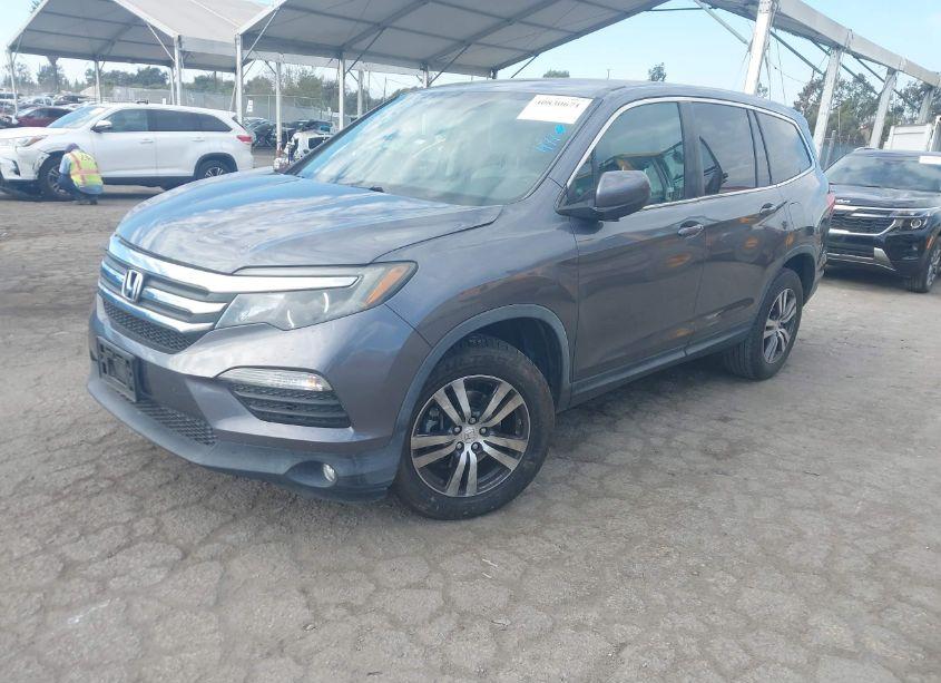 Photo 2 of 2016 Honda Pilot EX (VIN 5FNYF5H35GB051017)