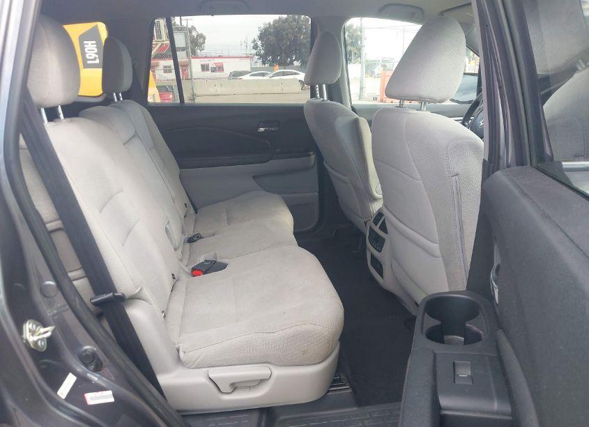 Photo 8 of 2016 Honda Pilot EX (VIN 5FNYF5H35GB051017)