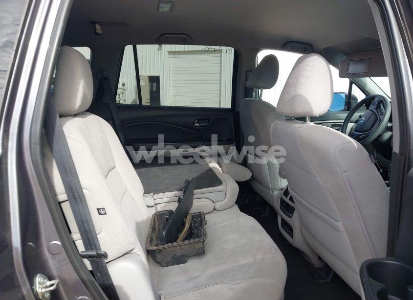 Photo 8 of 2016 Honda Pilot EX (VIN 5FNYF5H35GB051020)