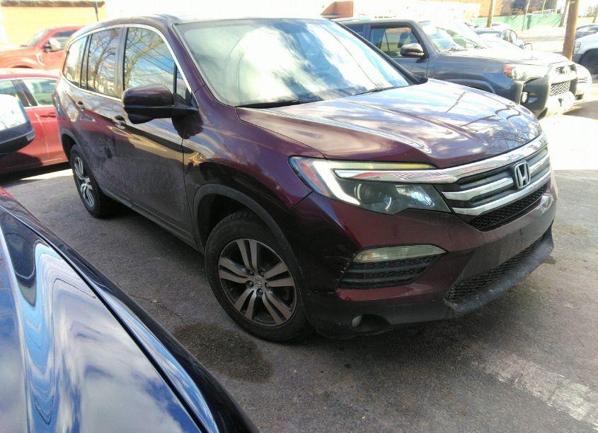 2017 Honda Pilot EX (VIN 5FNYF5H36HB008193) main photo