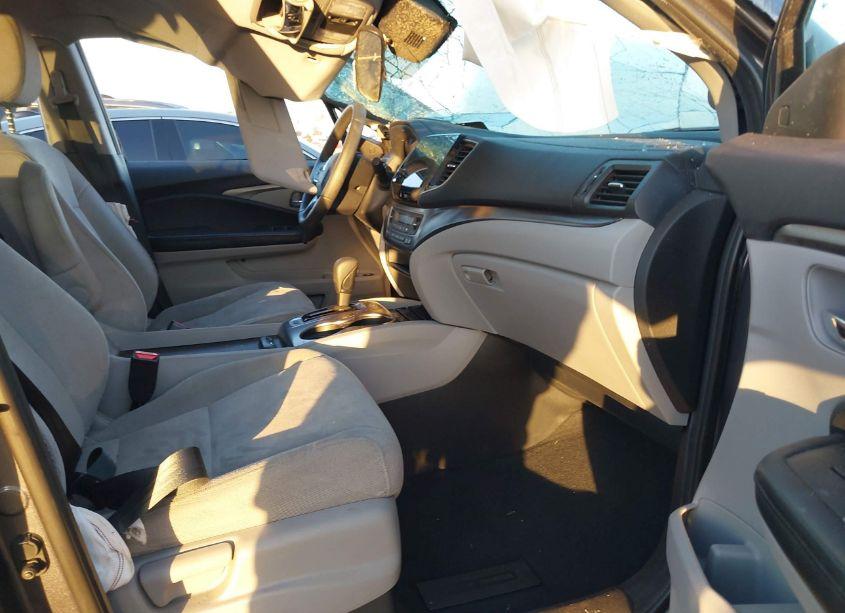 Photo 5 of 2020 Honda Pilot 2WD EX (VIN 5FNYF5H36LB008669)