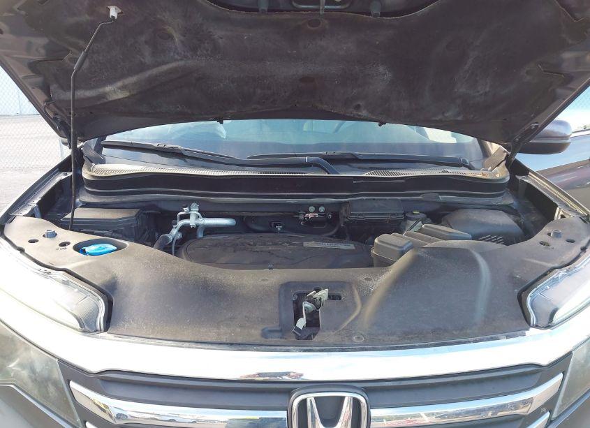 Photo 10 of 2016 Honda Pilot EX (VIN 5FNYF5H37GB053903)