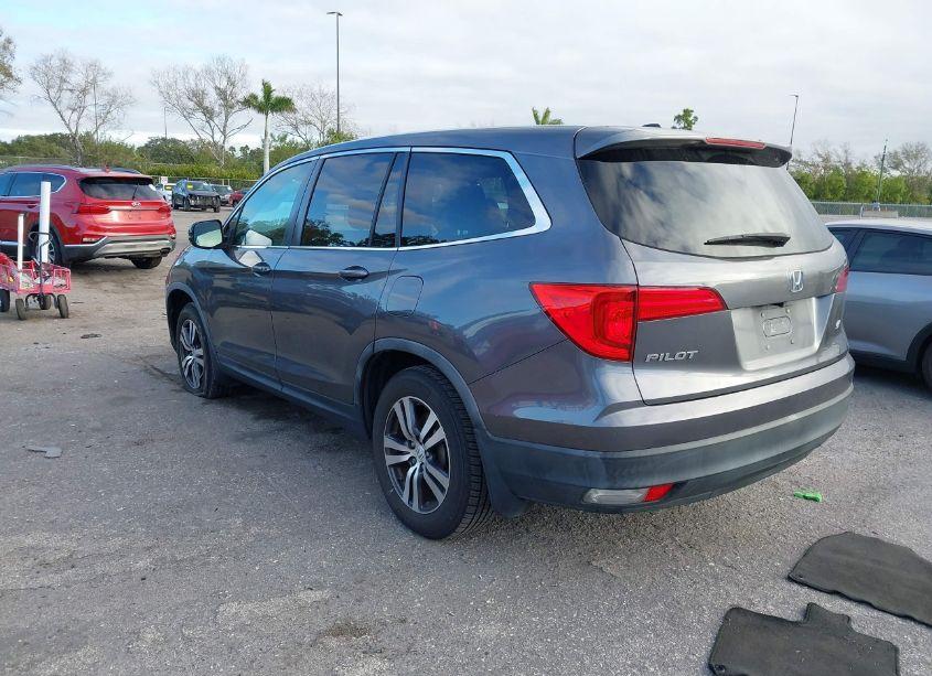 Photo 3 of 2016 Honda Pilot EX (VIN 5FNYF5H37GB053903)