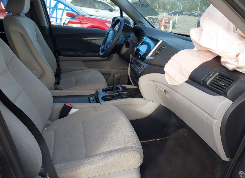 Photo 5 of 2016 Honda Pilot EX (VIN 5FNYF5H37GB053903)