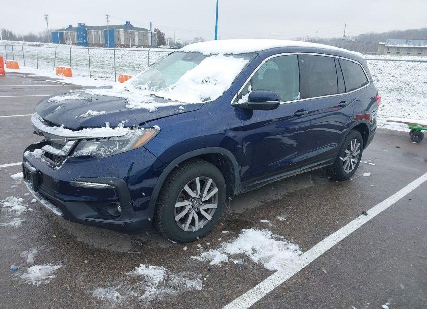 Photo 2 of 2019 Honda Pilot EX (VIN 5FNYF5H37KB035684)