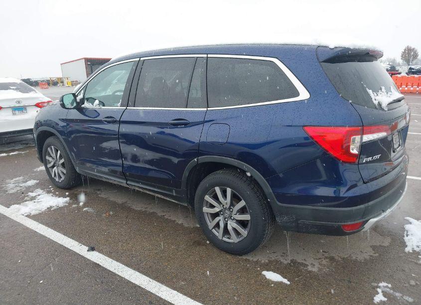 Photo 3 of 2019 Honda Pilot EX (VIN 5FNYF5H37KB035684)