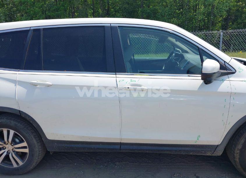 Photo 14 of 2016 Honda Pilot EX (VIN 5FNYF5H38GB009876)