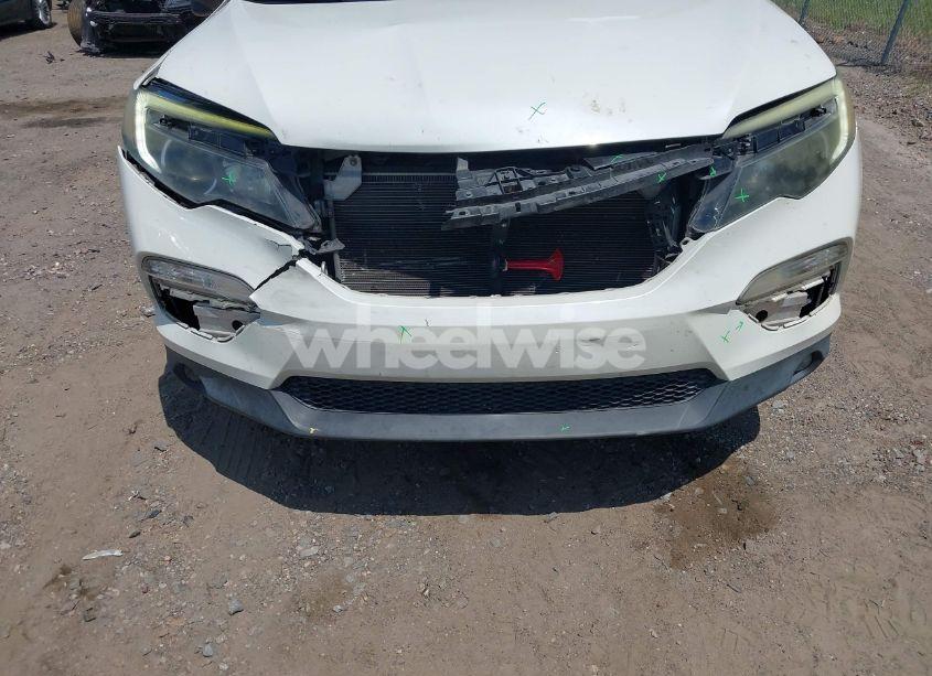 Photo 6 of 2016 Honda Pilot EX (VIN 5FNYF5H38GB009876)