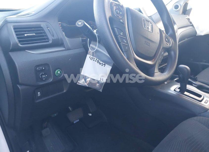 Photo 18 of 2017 Honda Pilot EX (VIN 5FNYF5H38HB030504)