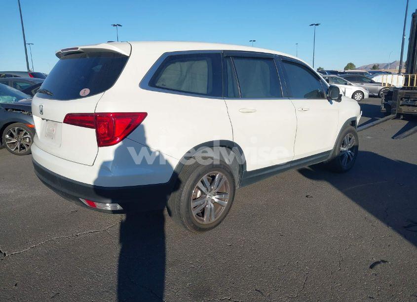 Photo 4 of 2017 Honda Pilot EX (VIN 5FNYF5H38HB030504)