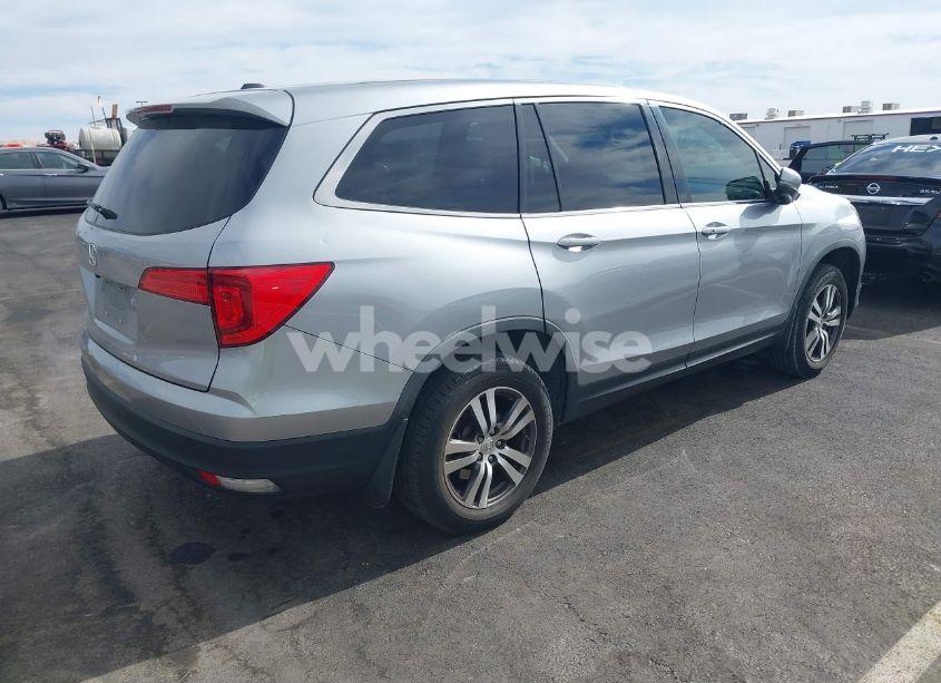 Photo 4 of 2018 Honda Pilot EX (VIN 5FNYF5H38JB000344)