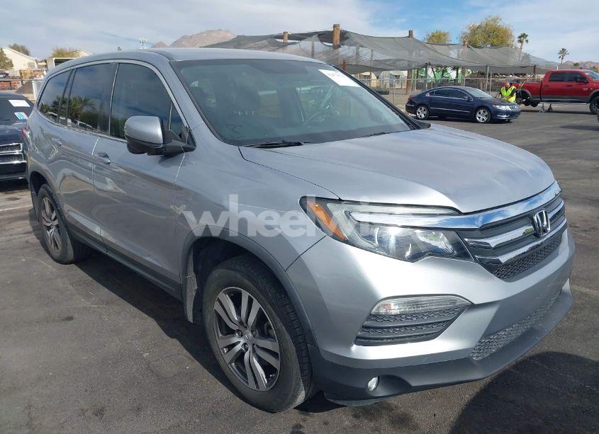 Photo 6 of 2018 Honda Pilot EX (VIN 5FNYF5H38JB000344)