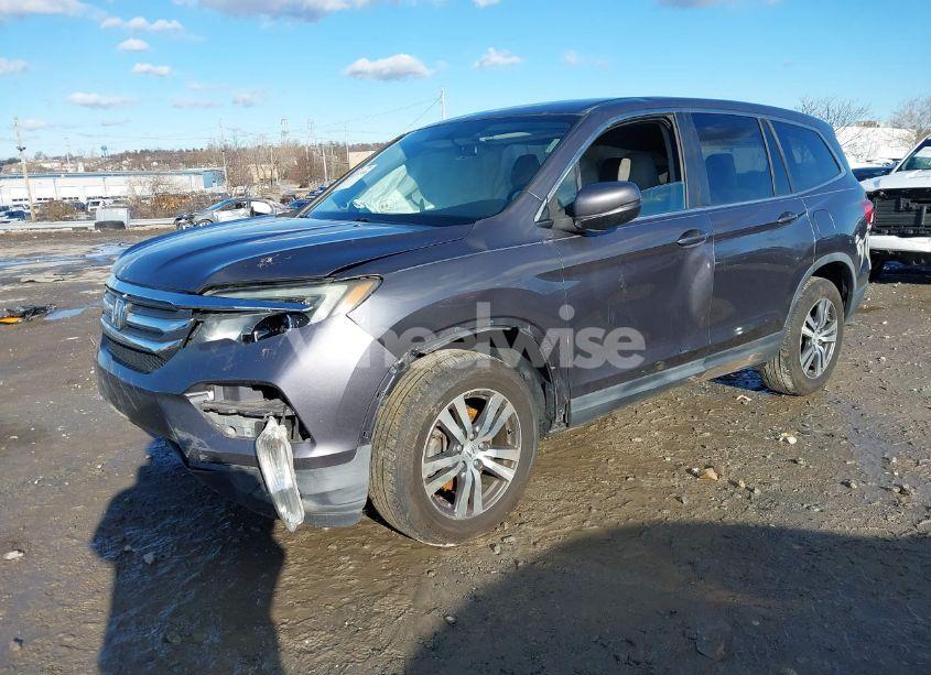 Photo 2 of 2017 Honda Pilot EX (VIN 5FNYF5H39HB017549)