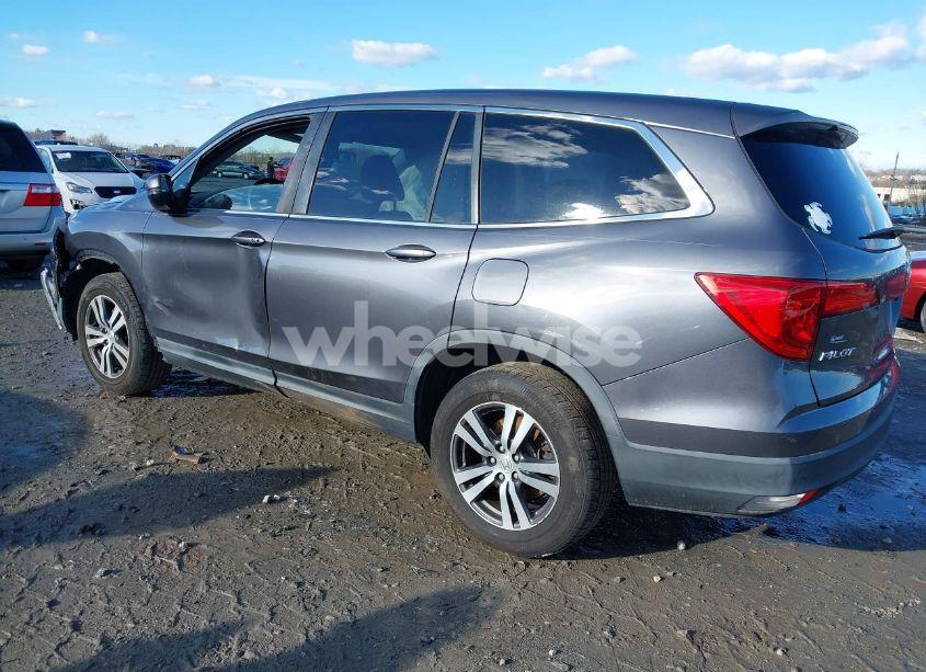 Photo 3 of 2017 Honda Pilot EX (VIN 5FNYF5H39HB017549)