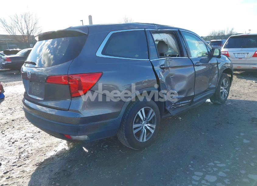 Photo 4 of 2017 Honda Pilot EX (VIN 5FNYF5H39HB017549)