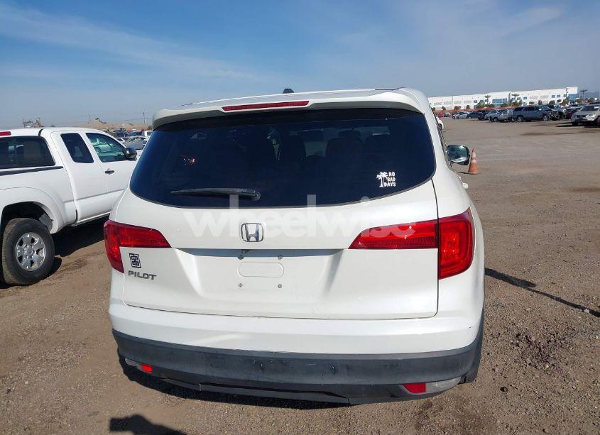 Photo 17 of 2018 Honda Pilot EX (VIN 5FNYF5H39JB003706)