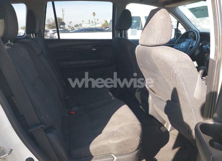 Photo 8 of 2018 Honda Pilot EX (VIN 5FNYF5H39JB003706)