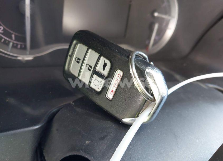 Photo 11 of 2018 Honda Pilot EX (VIN 5FNYF5H39JB021560)