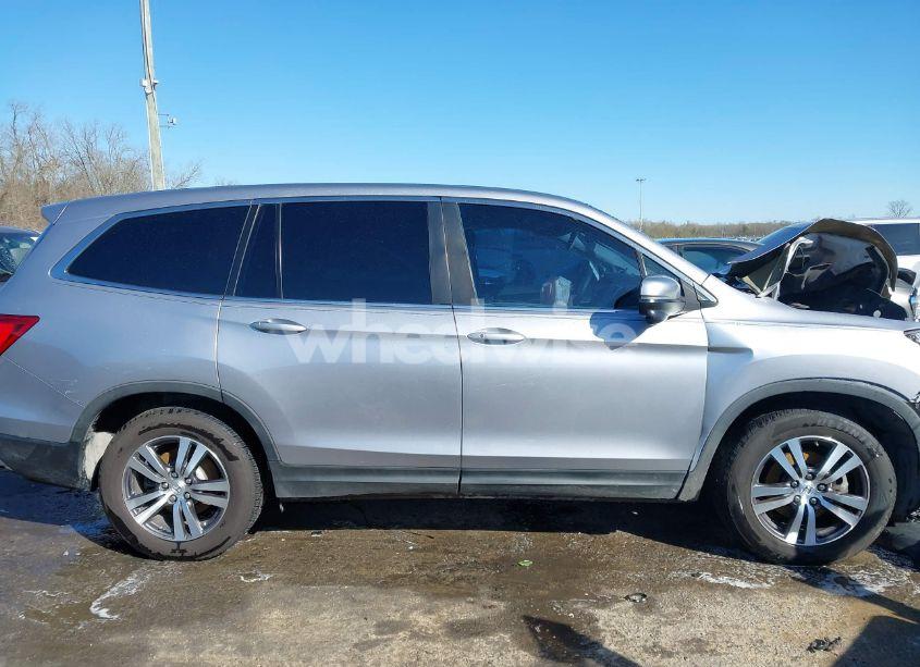 Photo 13 of 2018 Honda Pilot EX (VIN 5FNYF5H39JB021560)