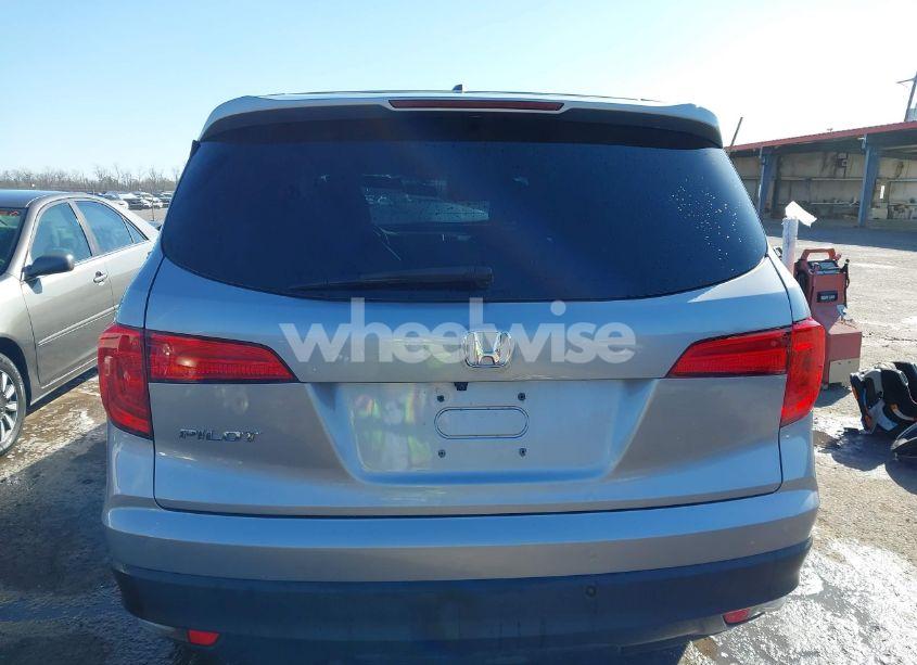 Photo 16 of 2018 Honda Pilot EX (VIN 5FNYF5H39JB021560)