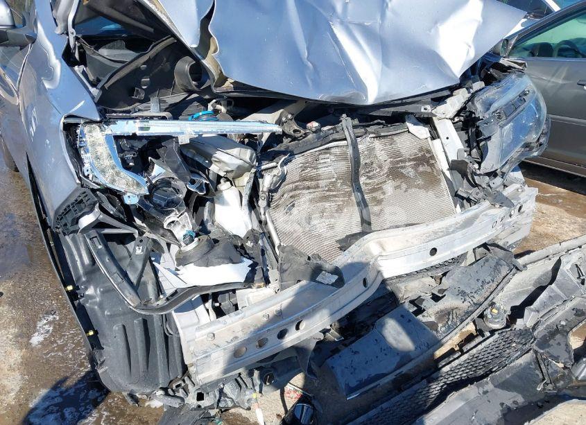 Photo 6 of 2018 Honda Pilot EX (VIN 5FNYF5H39JB021560)