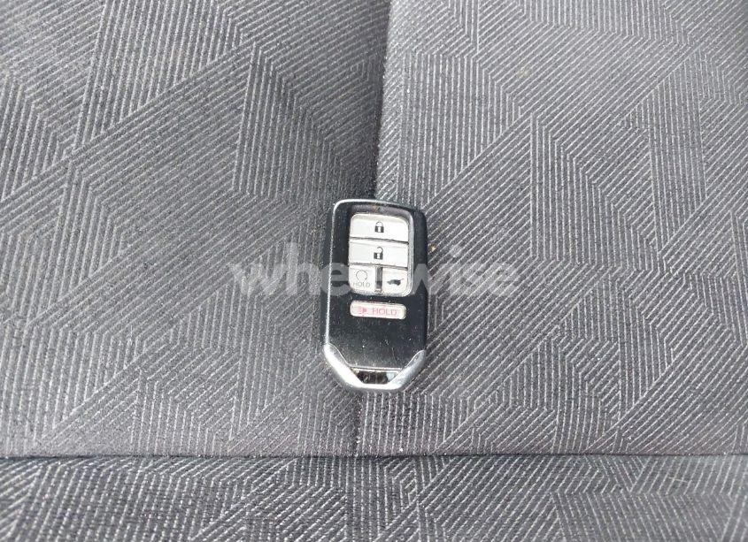 Photo 11 of 2021 Honda Pilot 2WD EX (VIN 5FNYF5H39MB035866)