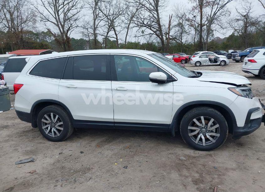 Photo 13 of 2021 Honda Pilot 2WD EX (VIN 5FNYF5H39MB035866)