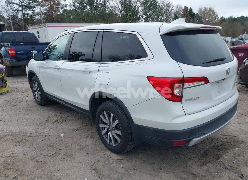 Photo 3 of 2021 Honda Pilot 2WD EX (VIN 5FNYF5H39MB035866)