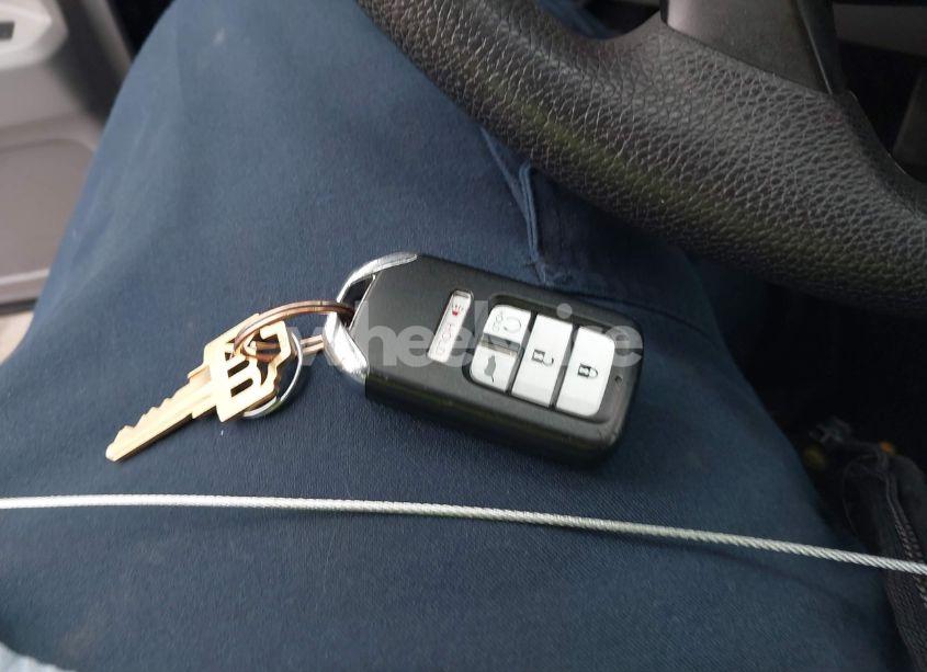 Photo 11 of 2016 Honda Pilot EX (VIN 5FNYF5H3XGB027490)