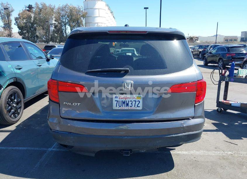 Photo 6 of 2016 Honda Pilot EX (VIN 5FNYF5H3XGB042880)